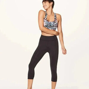Lululemon In Movement Crop *Everlux 19"Black (First Release)